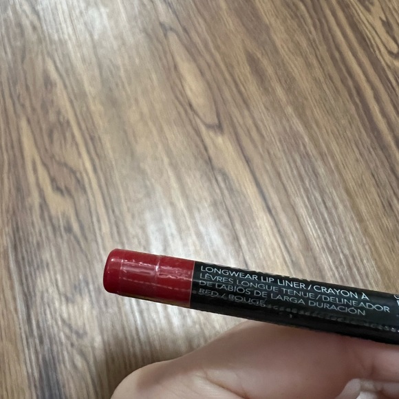 NEW Revlon Colorstay Longwear Lip Liner Red - Picture 3 of 3